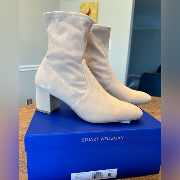Stuart Weitzman Suede Ankle Boots. BNIB. Size 10B. - Picture 1 of 8